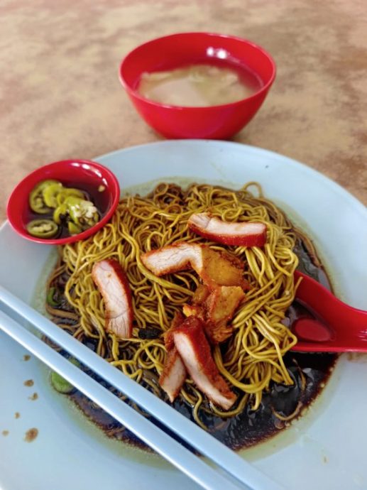 【午餐大哉问/02】拖车司机的午餐:吃饭看停车位,味道价格不care