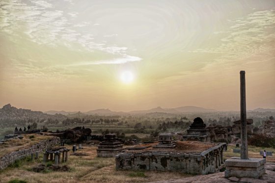 【南印度】Hampi/在石头遗址,寻觅失落的王国