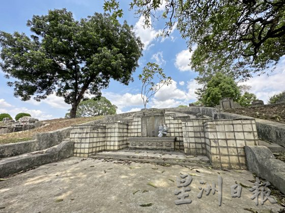 【清明墓志／03】名人墓地追思，铭记先贤开埠功劳