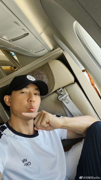 上千学生受冻2小时白等 刘畊宏被轰“滚出信阳”