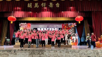 与130名新生共庆 育才独中宿舍办新春晚会