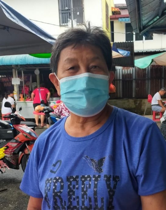东:不少民众坚持戴口罩