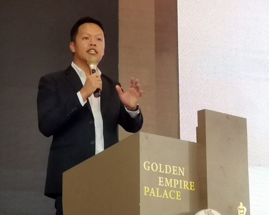 东:关丹中总选举 原任团队设宴造势 800人出席