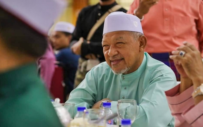 东:吉兰丹州务大臣拿督阿末耶谷告诉回乡游子,维持现有伊斯兰政权,让丹州继续成为伊斯兰执政州。