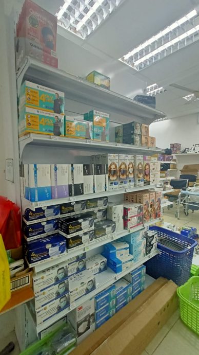 东：天气炎热和开斋节到来，药剂行消署解热药物和防疫用品需求增。