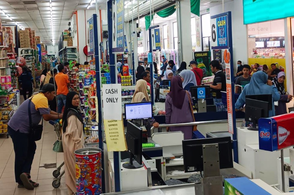 东:开斋节倒数商场热络