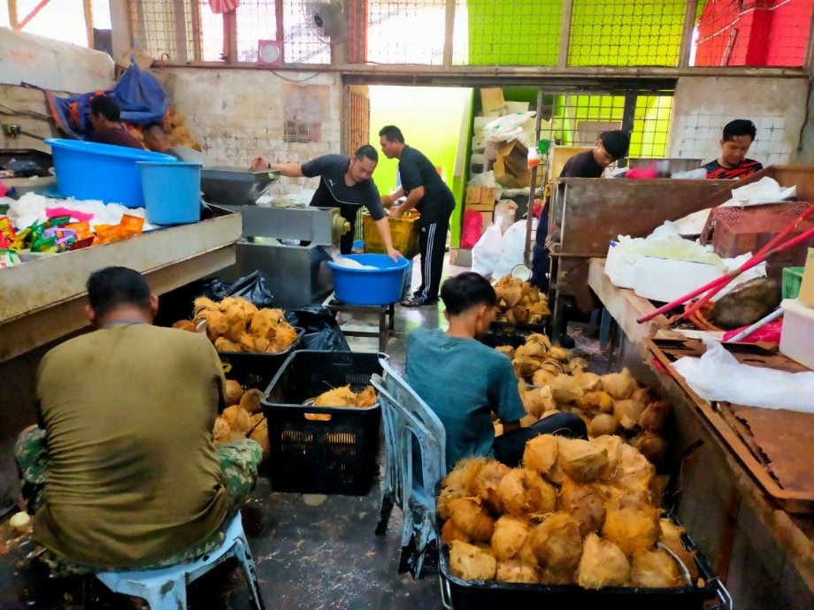 东:开斋节欢乐气氛