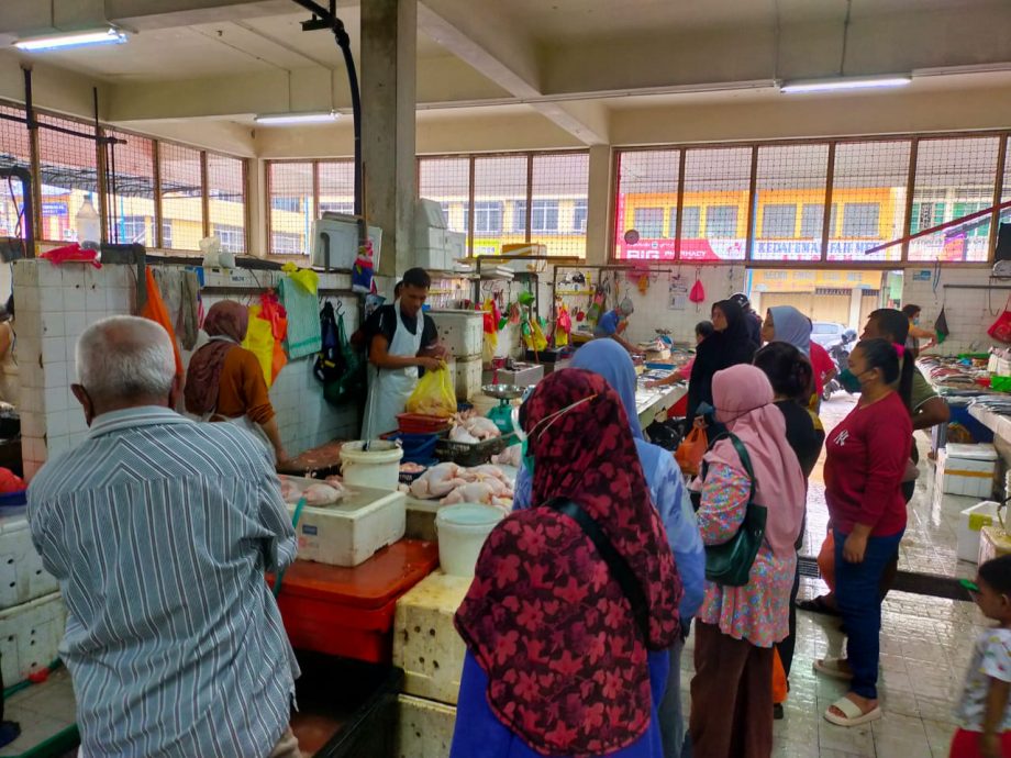 东:开斋节欢乐气氛