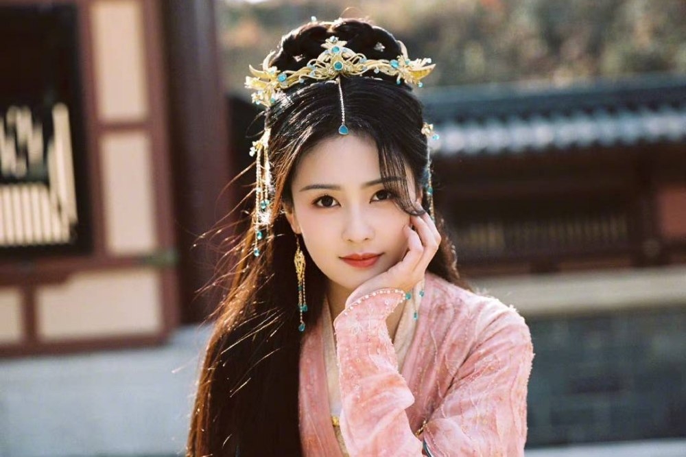 于正作诗疑为白鹿发声 把赵丽颖扯下水