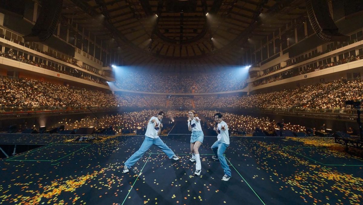 五月天现身小巨蛋挺告五人!阿信骂骗子还问“可不可以退钱”