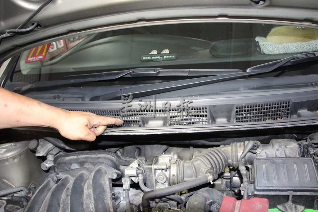 4人吸一氧化碳车撞收费站事件,引擎散发的少量一氧化碳可以进入车内