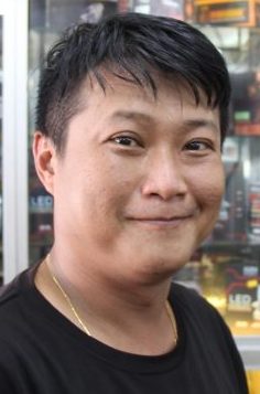 4人吸一氧化碳车撞收费站事件,引擎散发的少量一氧化碳可以进入车内