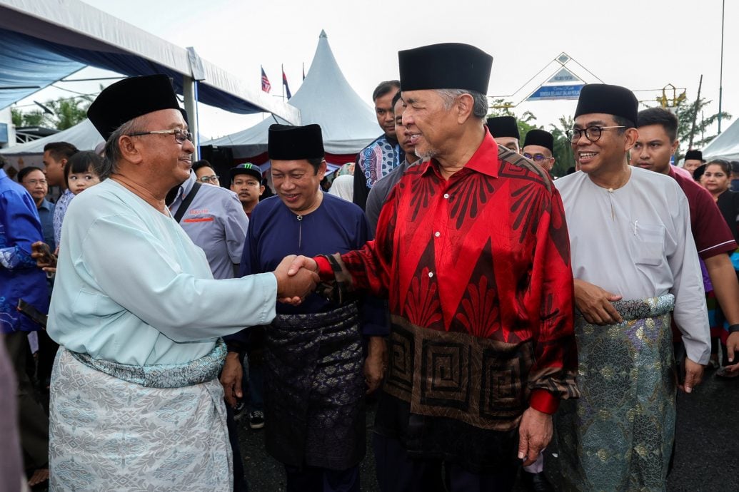 全国:副首相:内阁将讨论延长学校假期的必要性