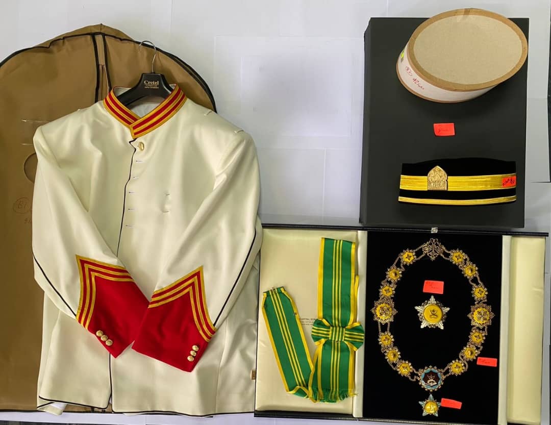 全国:逮捕两名假拿督斯里