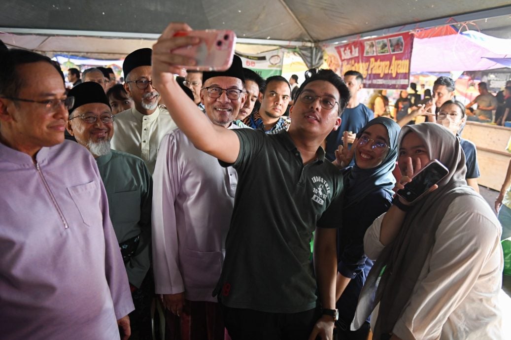 全：安华访瓜登开斋活动