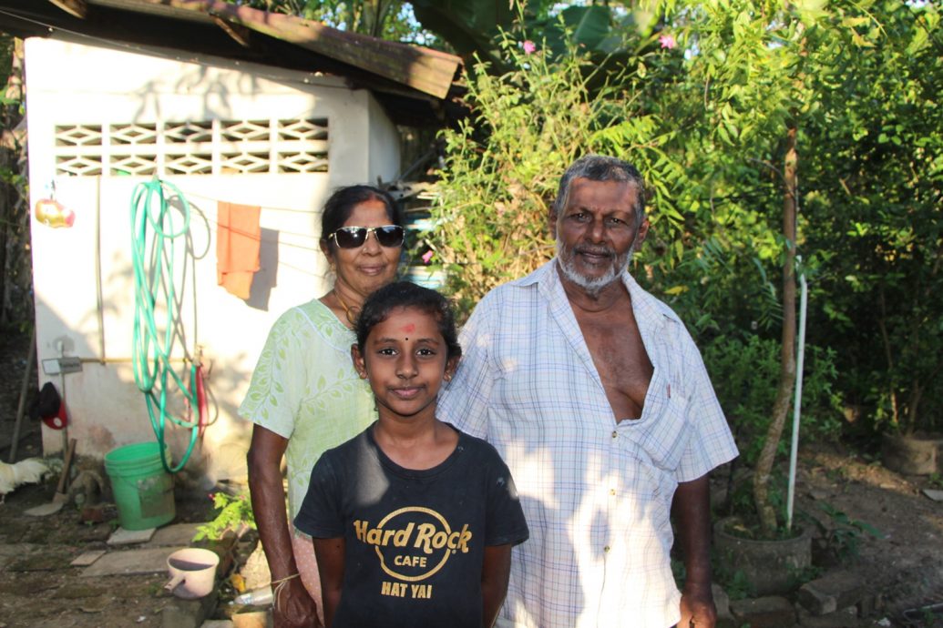 全:暖势力/野猪变家畜,25只野猪每天3次前往好心人家“用餐”