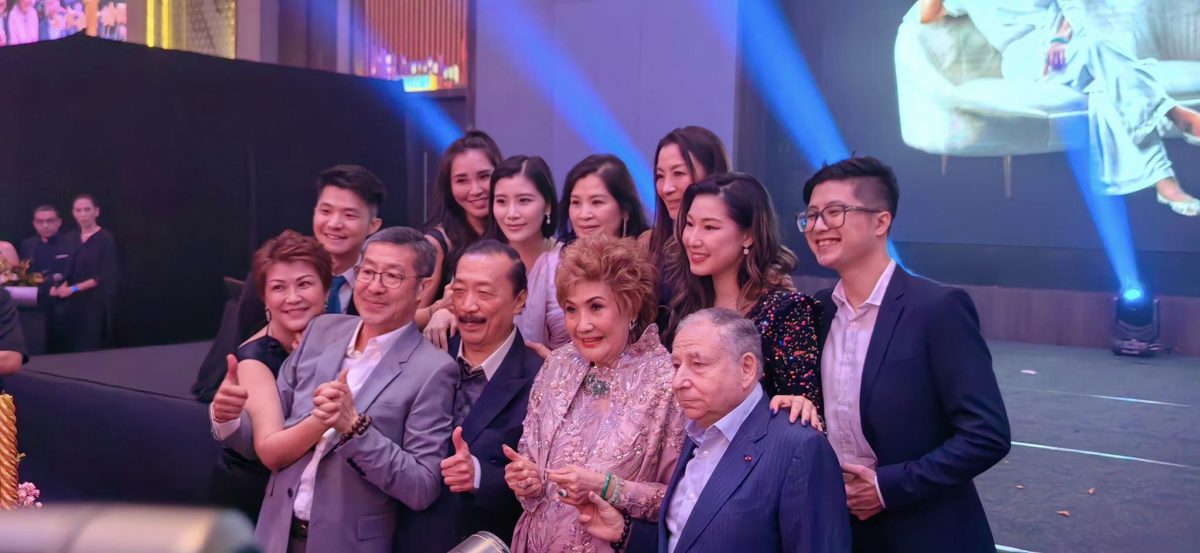 出席谭慧珍生日宴｜郑建国喊想拍杨紫琼自传 马逸腾邀加盟马中建交电影