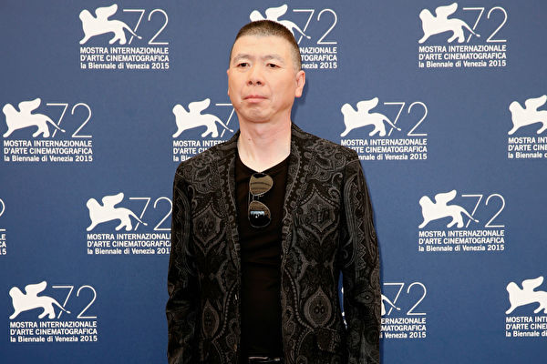 分不清热巴和娜扎  冯小刚遭炮轰