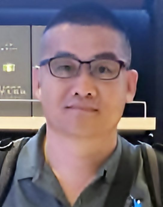 双武隆村民拉横幅 要求村长换人做