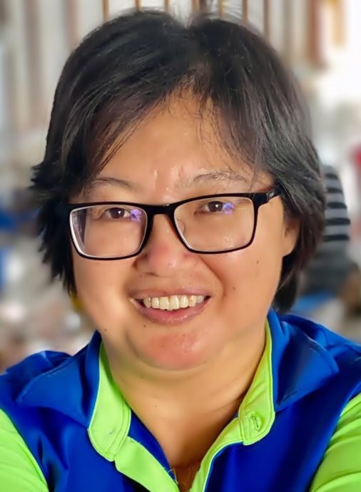 双武隆村民拉横幅 要求村长换人做
