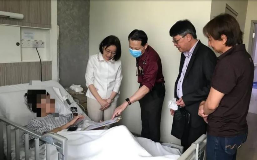 台女游马来西亚车祸 抢救1个半月终回台