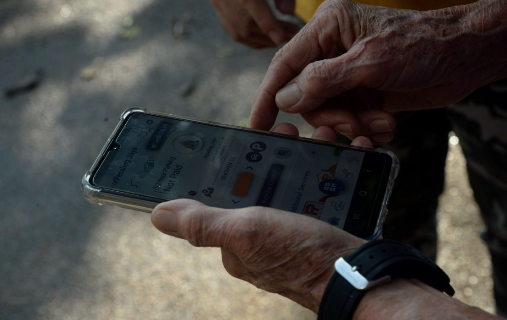 商民乐见灵52区限时停车 减缓车位不足很棒!