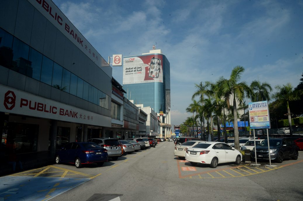 商民乐见灵52区限时停车 减缓车位不足很棒!