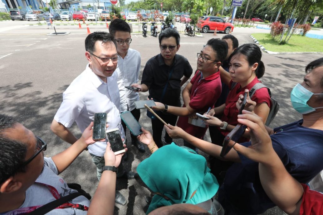 国:“车震事件”进展 :潘伟斯:拍摄视频者并非警员,警方将传召拍摄及上传视频2名人士