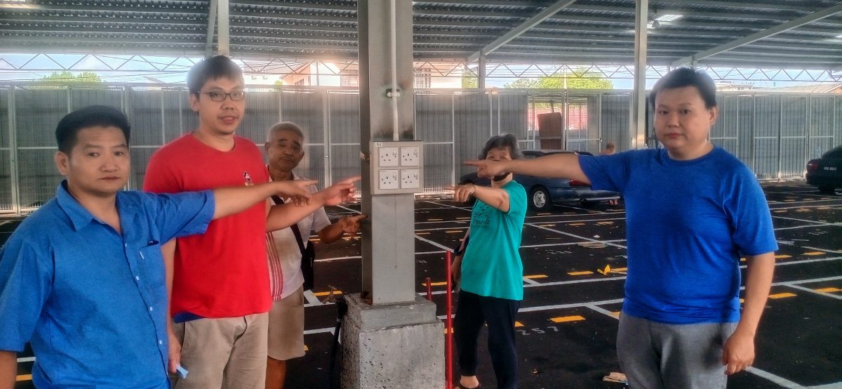 大都会/黄俊昱:沙登临时巴刹问题一框萝