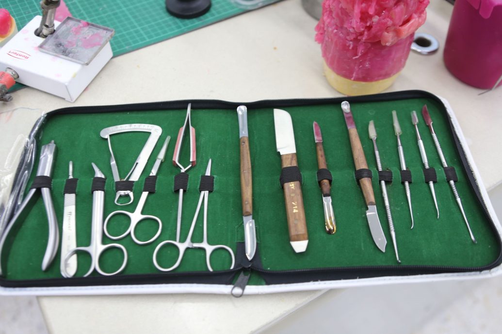 奇门罕馆 | 齿科技术协会 掌握最新牙技师技能