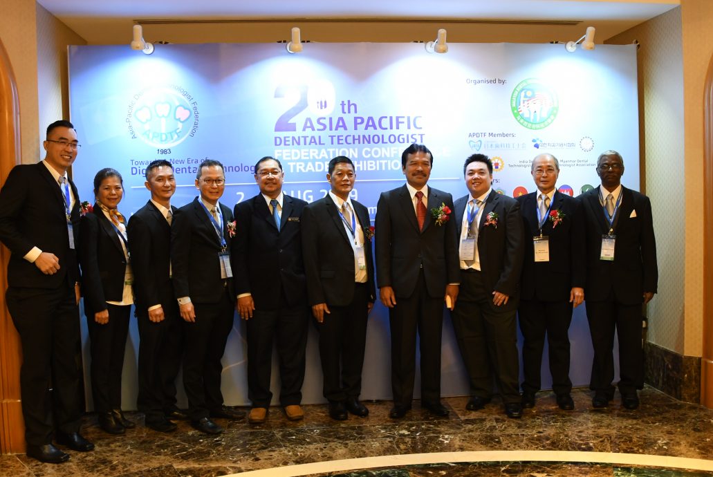 奇门罕馆 | 齿科技术协会 掌握最新牙技师技能