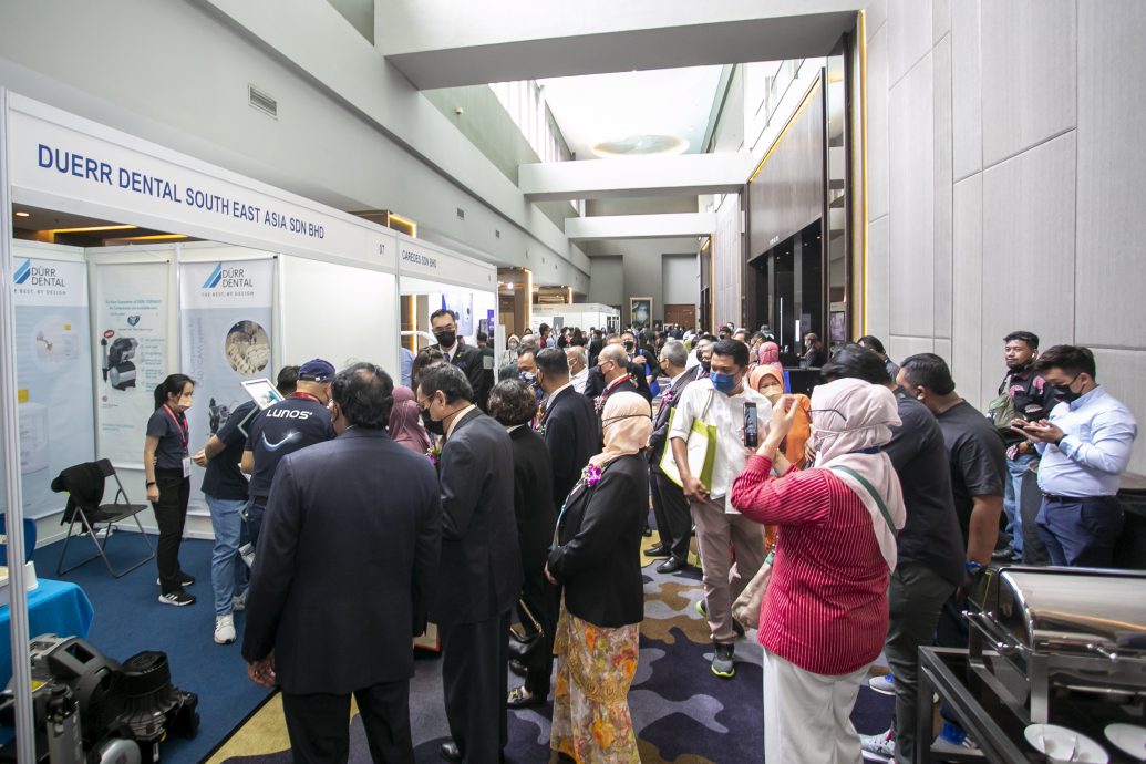 奇门罕馆 | 齿科技术协会 掌握最新牙技师技能