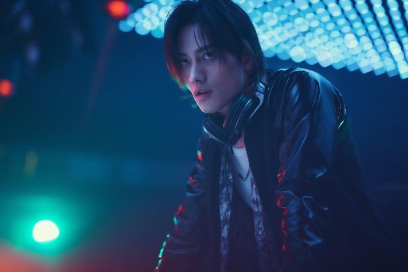 女儿周岁登记结婚  范少勋晒全家福