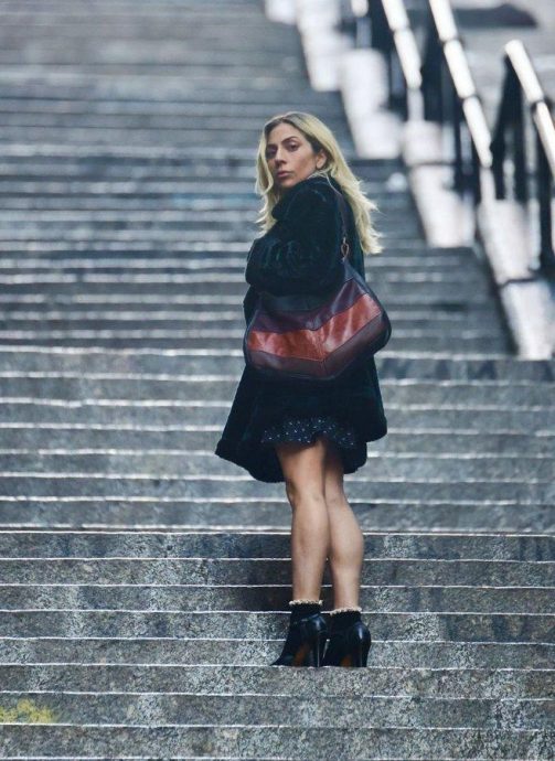 女神卡卡登“132阶”   纽约打卡热点拍《小丑2》