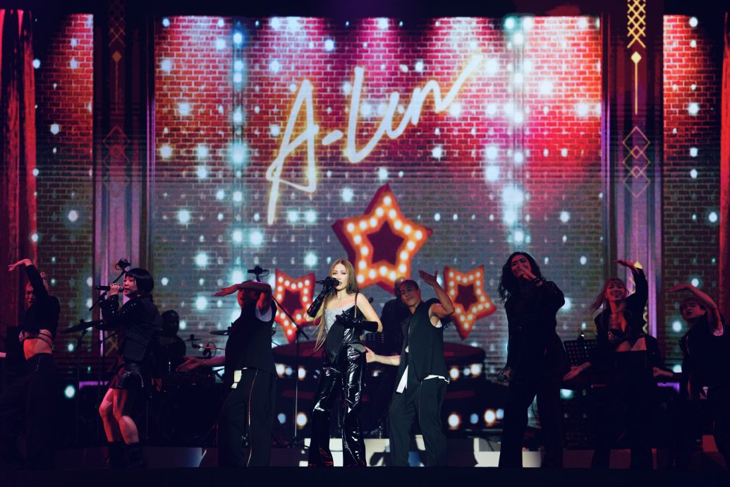 宠粉特开放让歌迷录影 A-Lin台上打嗝喊饿