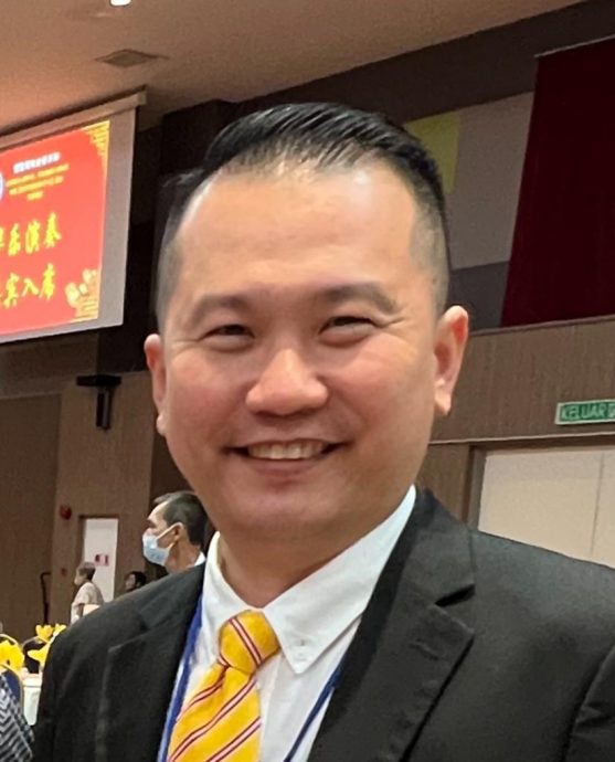 封面副文-大都会/空气污染指数破百,电访学校/5图(选下)