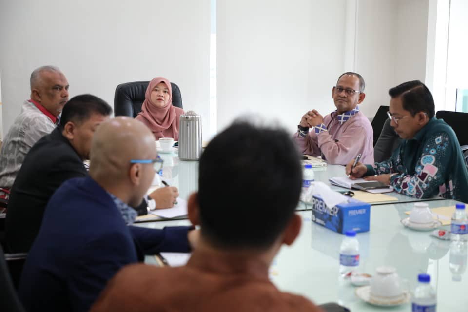 教长推特/ 早上召开紧急会议,商讨开学前新指南