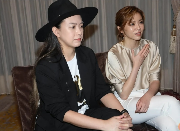 小叔艾翔骤逝王瞳躲厕所痛哭 欲飞古晋探视艾成家人