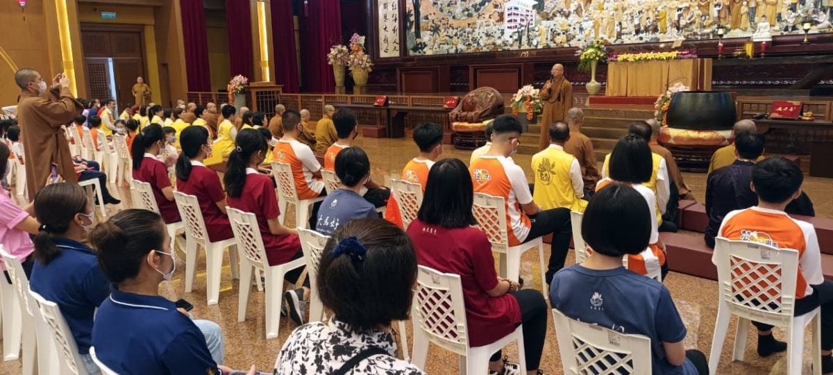 **已签发**柔:头条之一:时隔3年重访新马寺,心保和尚:来关心大家