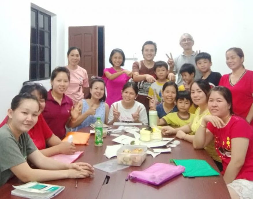 **已签发**柔：封面：【善心美事】：热衷社区艺术活动，李成钢陈秀君落户新村打造文化空间