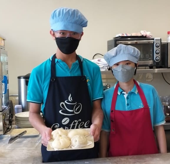 **已签发**柔：封面：【善心美事】：荣耀社区中心开设餐厅，让特殊学生掌握技能