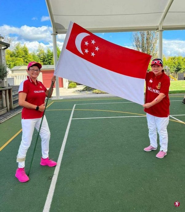 *已签发*柔:狮城二三事:狮城七旬妇击败乳癌 划龙舟活出精彩出征国际赛