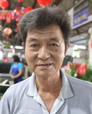 **已签发**柔:第三版头条:【特稿】:菜跌价未引起增购潮,菜贩:珍惜农作可多吃菜