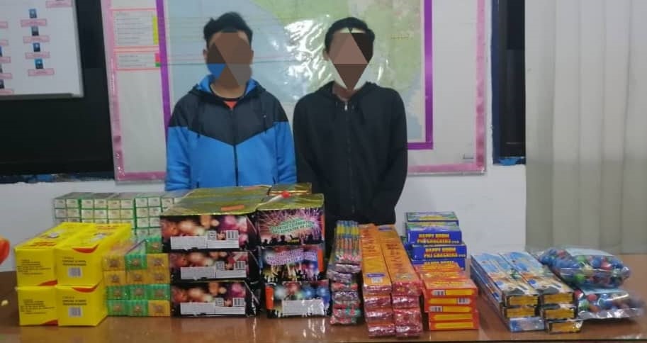 **已签发**柔：第三版头条：非法售卖烟花爆竹，36男被捕