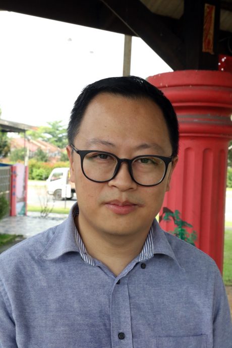 **已签发**柔:第二版头条:意外频上演,居民要求关注亿城镇死亡三岔路口