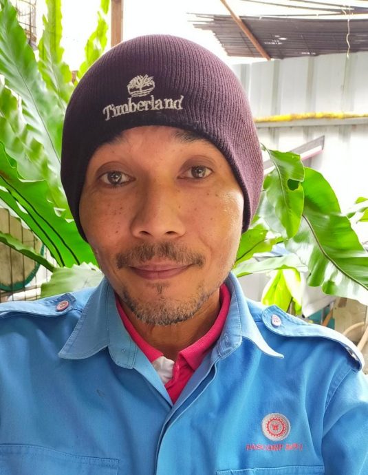 年轻人都有交通工具 文冬巴士靠乐龄客苦撑