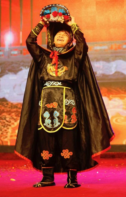 庄学忠梁晋荣首度合唱 《爱心慈善晚宴》筹获20万令吉