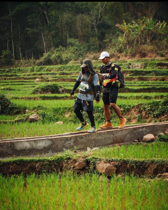 庆祝参加极限超马10周年 刘俊腾携父完成非凡挑战