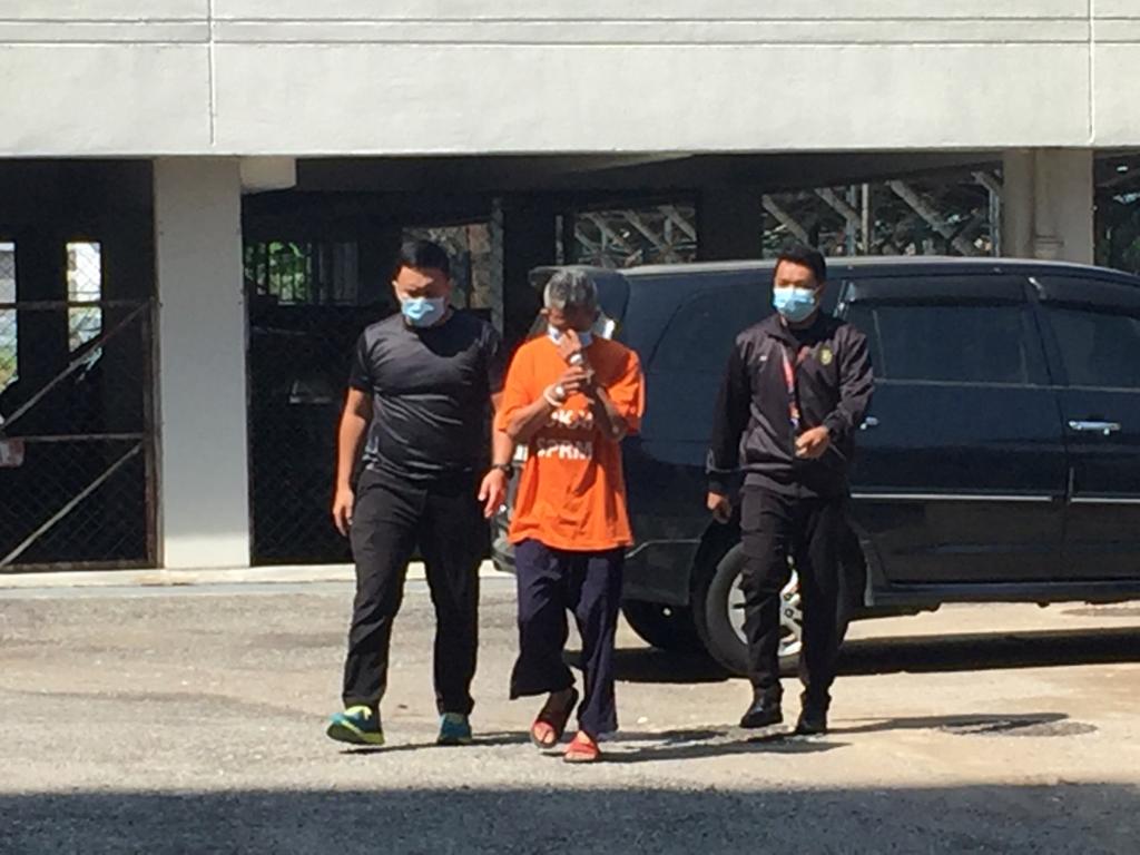 延长扣留调查 3男女警曹涉嫌贪污