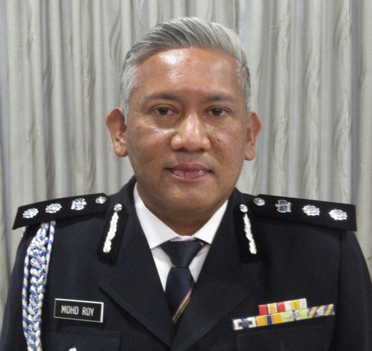 开档调查抛铁钉事件 警接一宗汽车爆胎投报